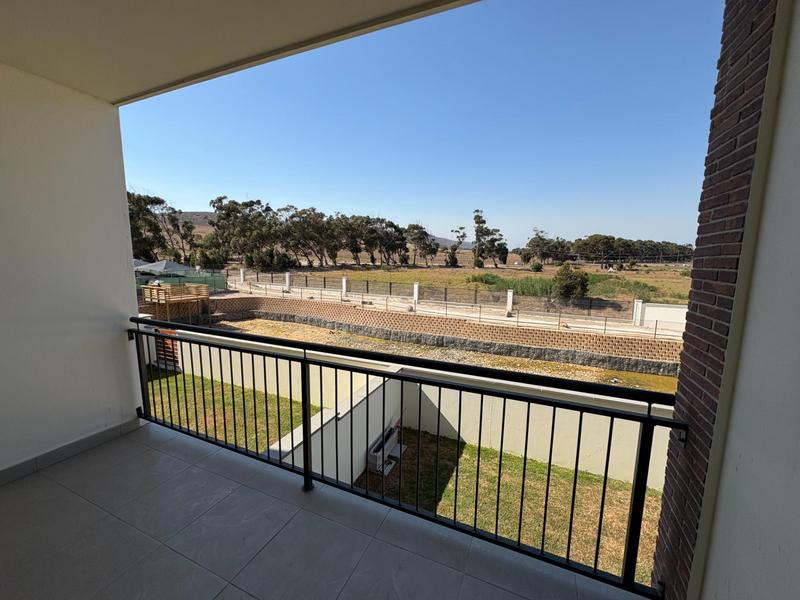 To Let 2 Bedroom Property for Rent in Richwood Western Cape